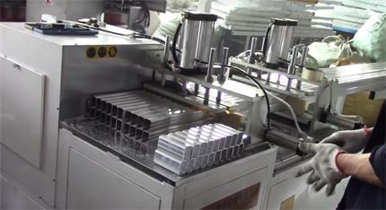 薄鋁型材用什么切割機(jī)才能保證材料不變形？【鄧氏機(jī)械】